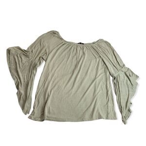 Vision bell sleeve blouse M